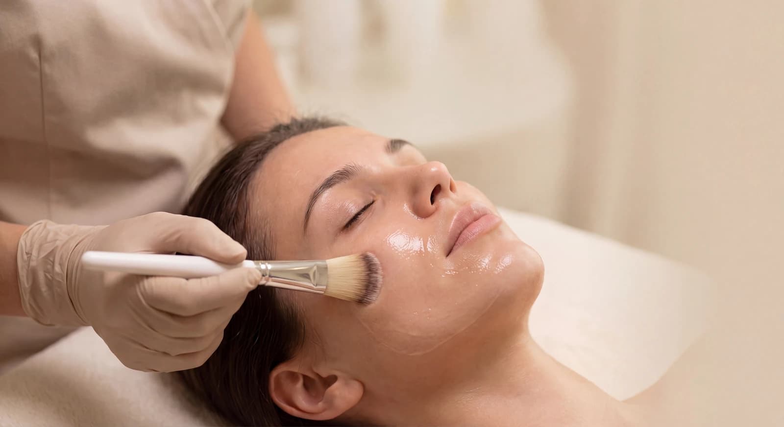 Wnętrze gabinetu podczas zabiegu Cosmo Peel